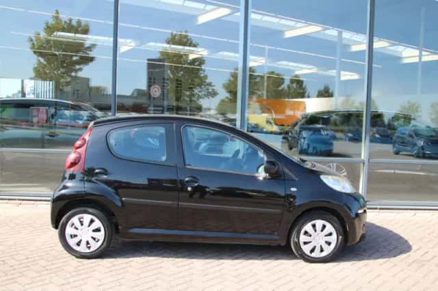 Peugeot 107 (2013) thumbnail 5