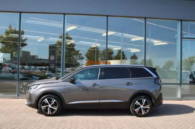 Peugeot 5008 (2023) thumbnail 2