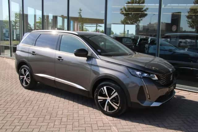 Peugeot 5008 (2023) thumbnail 6
