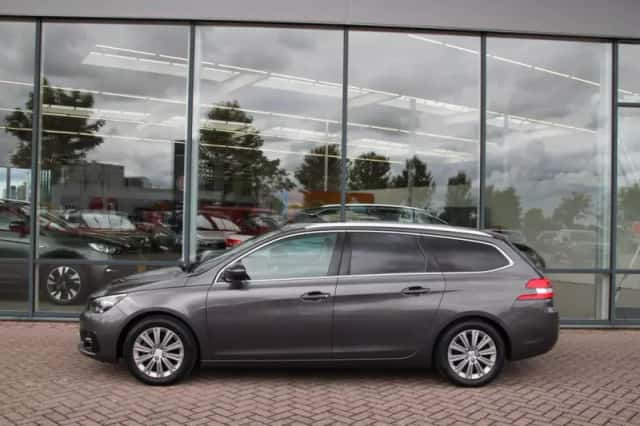 Peugeot 308 (2019) thumbnail 2