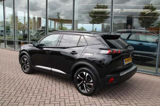Peugeot e-2008 (2021) thumbnail 3