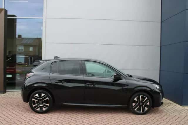 Peugeot 208 (2024) thumbnail 5