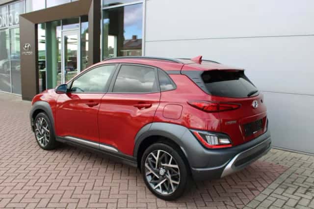 Hyundai Kona (2021) thumbnail 3