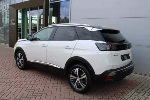 Peugeot 3008 (2021) thumbnail 3