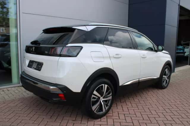Peugeot 3008 (2021) thumbnail 4