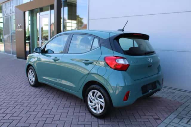 Hyundai i10 (2023) thumbnail 3