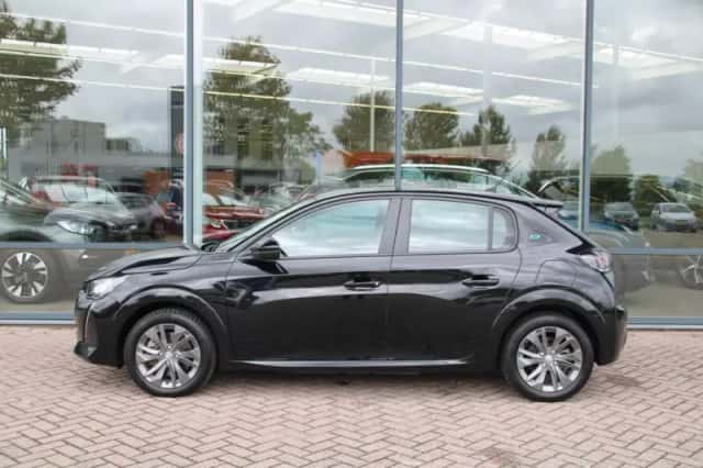 Peugeot e-208 (2022) thumbnail 2