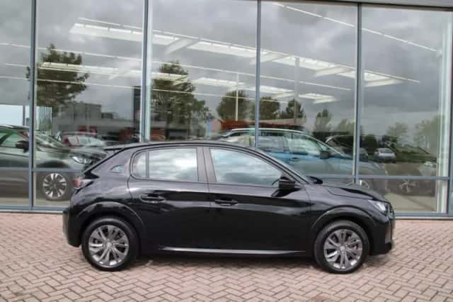Peugeot e-208 (2022) thumbnail 5