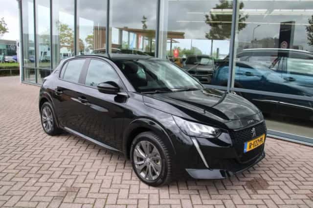 Peugeot e-208 (2022) thumbnail 6