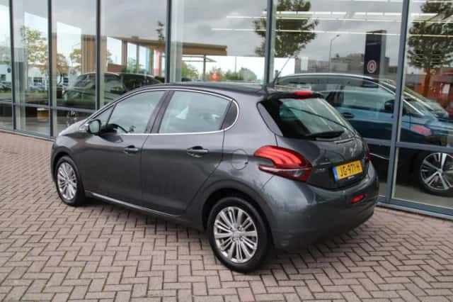 Peugeot 208 (2016) thumbnail 3