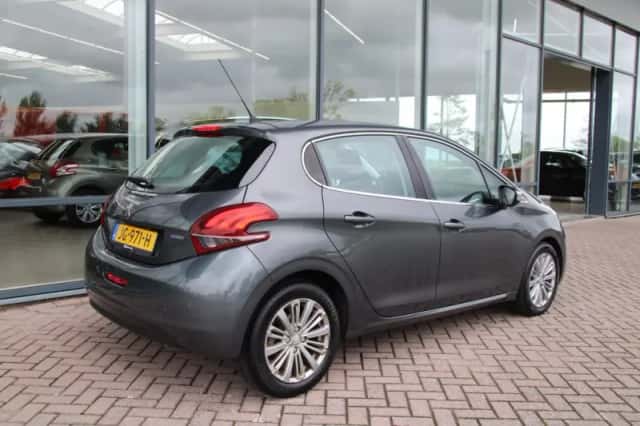 Peugeot 208 (2016) thumbnail 4