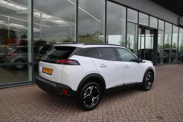 Peugeot 2008 (2025) thumbnail 4
