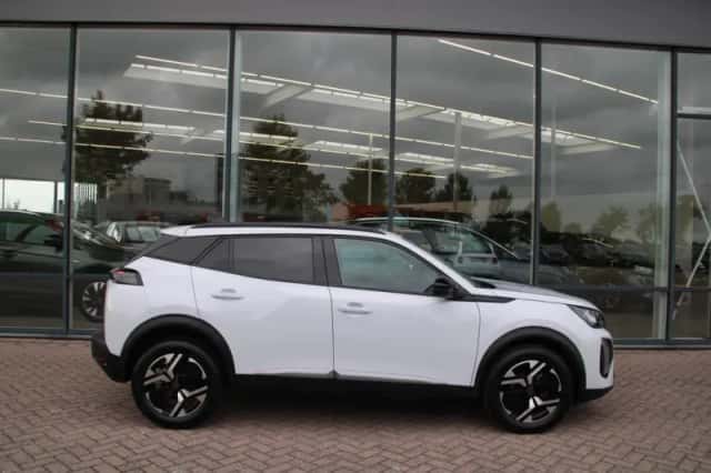 Peugeot 2008 (2025) thumbnail 5