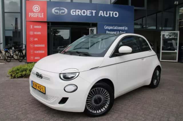 Fiat 500C (2023) thumbnail 1