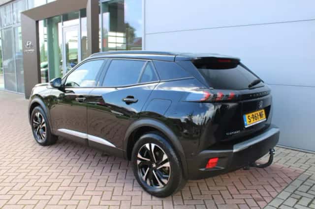 Peugeot e-2008 (2023) thumbnail 3