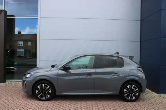 Peugeot 208 (2025) thumbnail 2