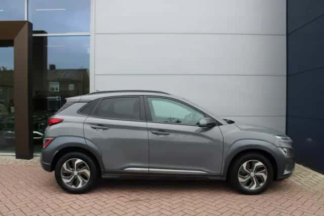 Hyundai Kona (2021) thumbnail 5