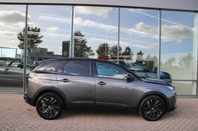Peugeot 3008 (2022) thumbnail 5