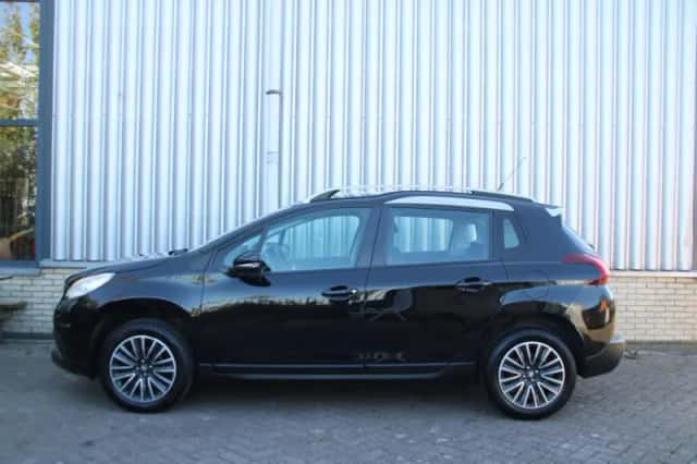 Peugeot 2008 (2016) thumbnail 2