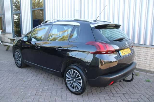 Peugeot 2008 (2016) thumbnail 3