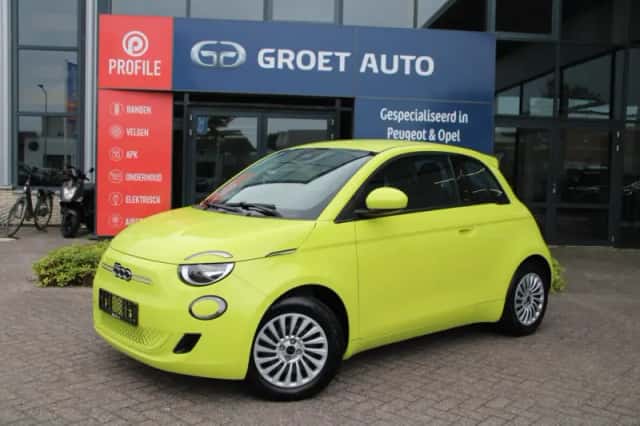 Fiat 500e (2024) thumbnail 1