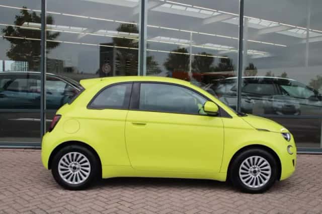 Fiat 500e (2024) thumbnail 5