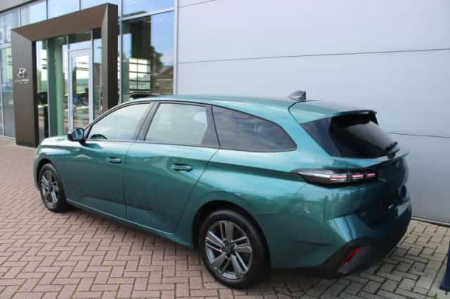 Peugeot 308 (2023) thumbnail 3