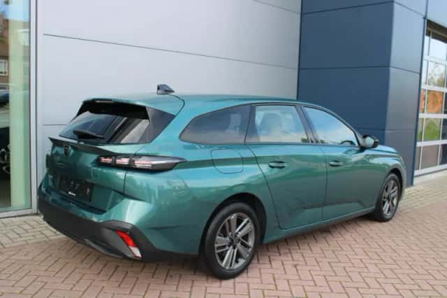 Peugeot 308 (2023) thumbnail 4