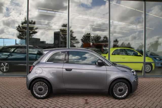 Fiat 500 (2024) thumbnail 5