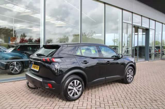 Peugeot 2008 (2020) thumbnail 4