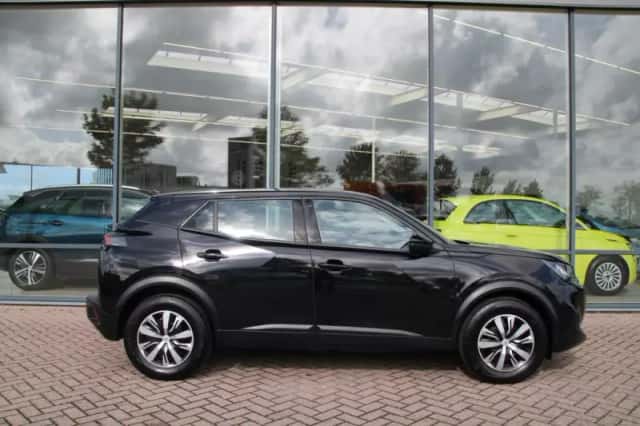 Peugeot 2008 (2020) thumbnail 5