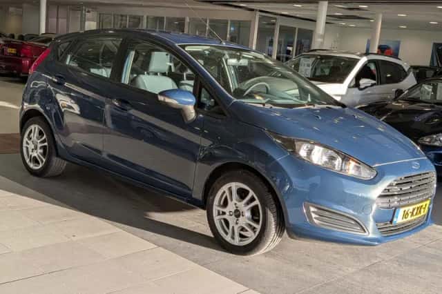 Ford Fiesta (2010) thumbnail 1