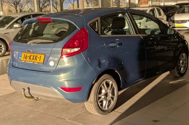 Ford Fiesta (2010) thumbnail 4