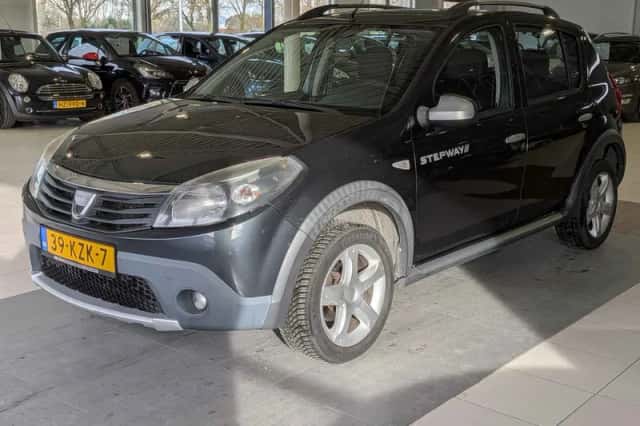 Dacia Sandero (2010) thumbnail 2