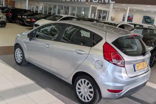 Ford Fiesta (2017) thumbnail 3