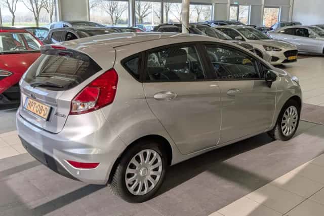 Ford Fiesta (2017) thumbnail 4