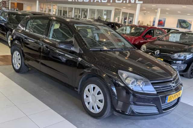 Opel Astra (2004) thumbnail 1