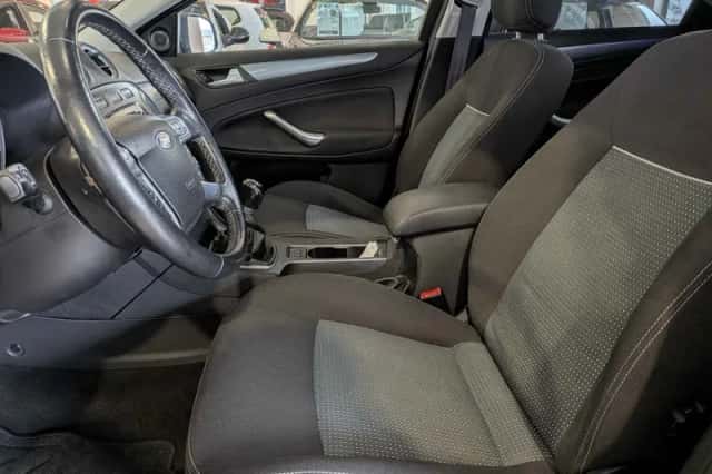 Ford Mondeo (2011) thumbnail 6