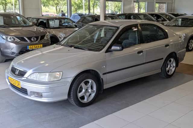 Honda Accord (2000) thumbnail 2