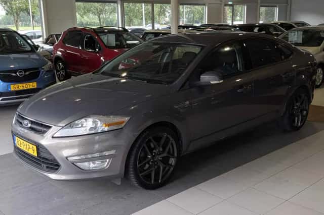 Ford Mondeo (2011) thumbnail 2