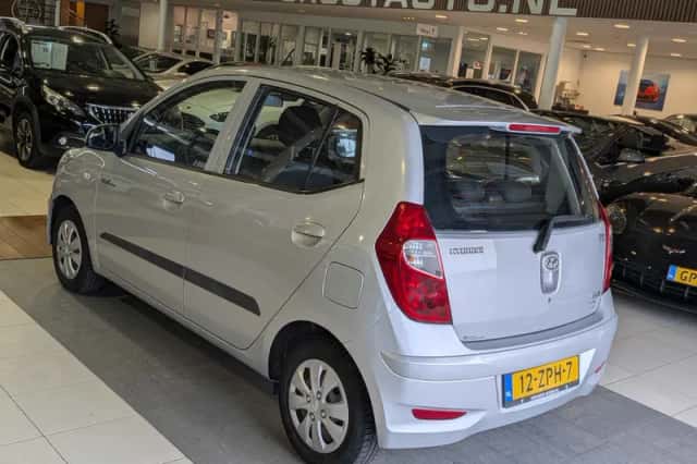 Hyundai i10 (2013) thumbnail 3