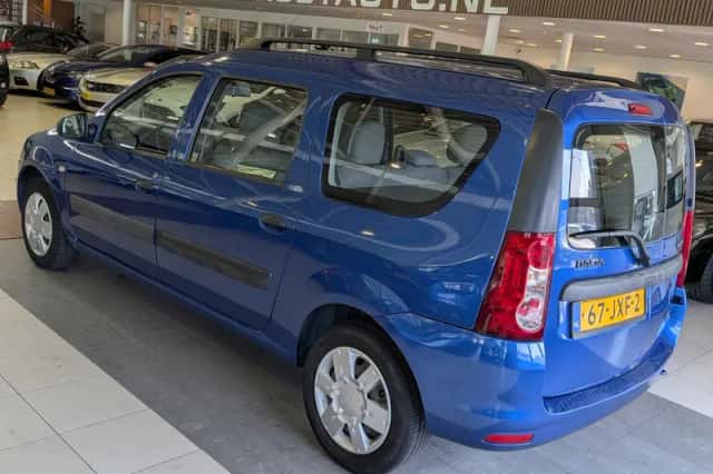 Dacia Logan (2009) thumbnail 3