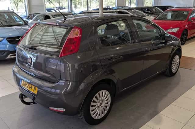 Fiat Punto (2016) thumbnail 4