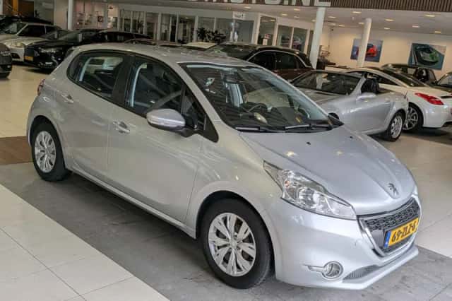 Peugeot 208 (2013) thumbnail 1