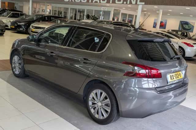 Peugeot 308 (2018) thumbnail 3