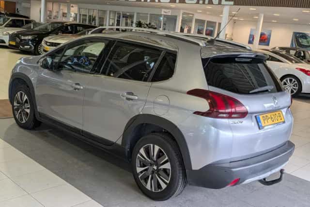 Peugeot 2008 (2016) thumbnail 3