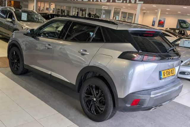 Peugeot 2008 (2020) thumbnail 3