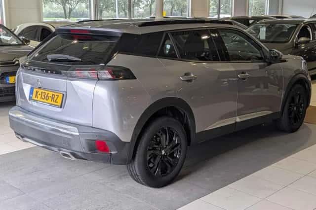 Peugeot 2008 (2020) thumbnail 4