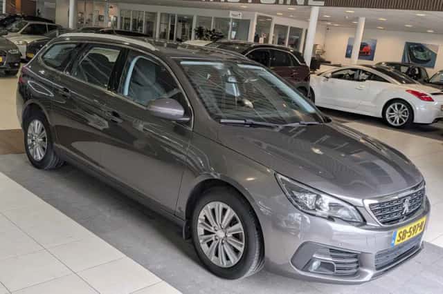 Peugeot 308 (2018) thumbnail 1