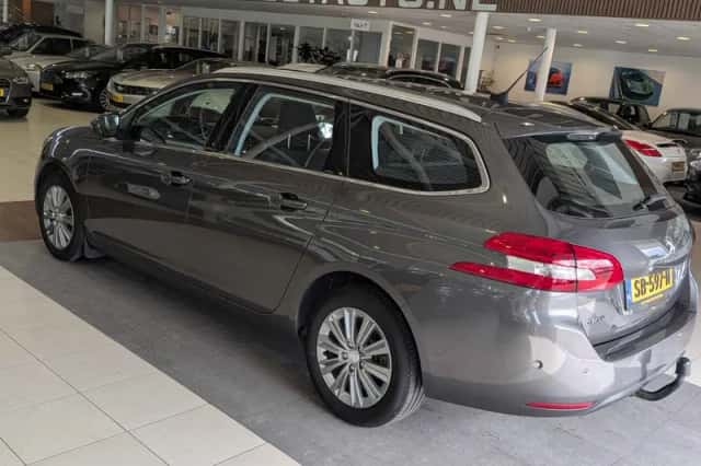 Peugeot 308 (2018) thumbnail 3